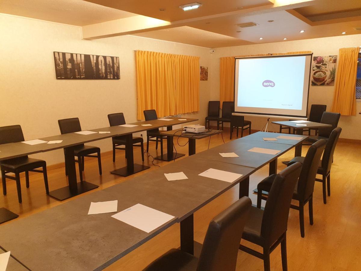 Hotel Chateau-Thierry Centre Екстериор снимка